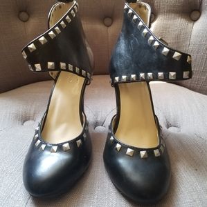 Studded pumps